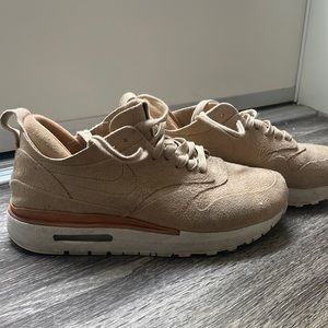 Nike Air in Beige Suede